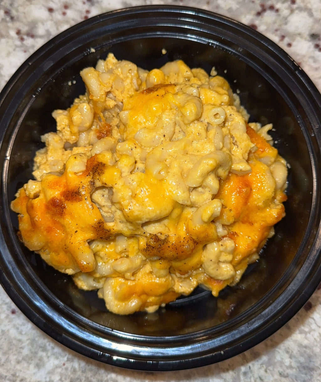 Creamy cheesy baked mac & cheese recipe