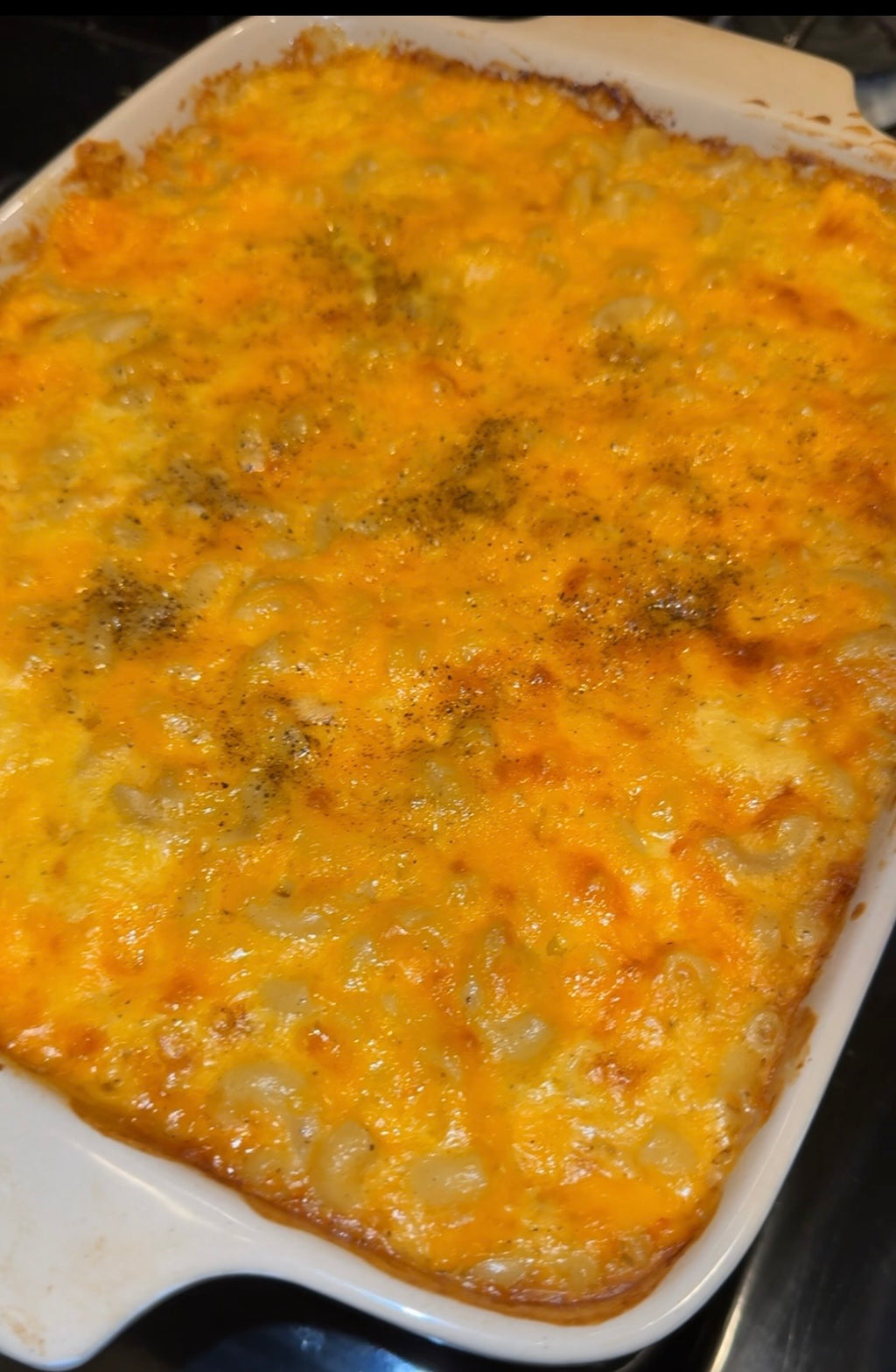 Creamy cheesy baked mac & cheese recipe