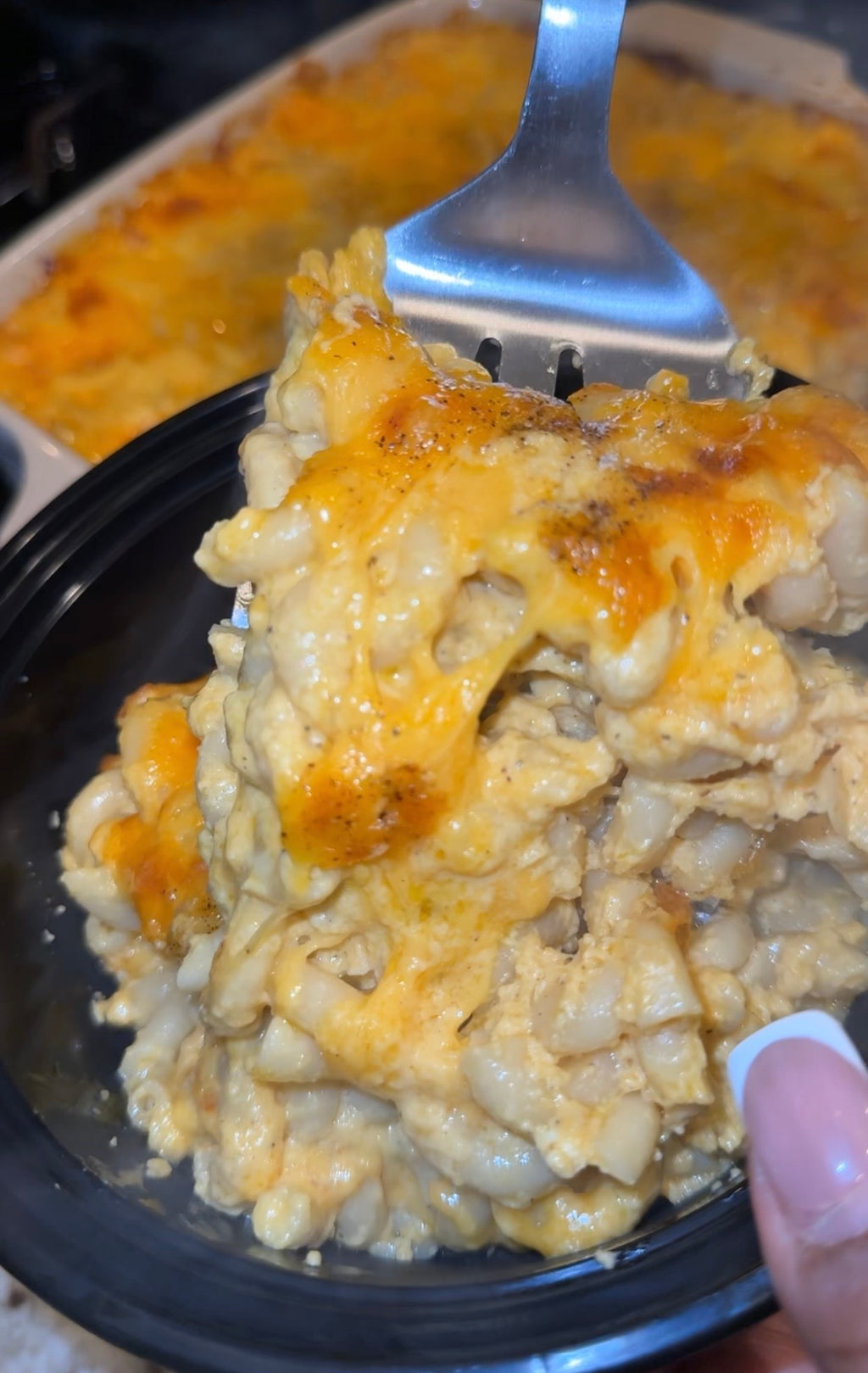 Creamy cheesy baked mac & cheese recipe
