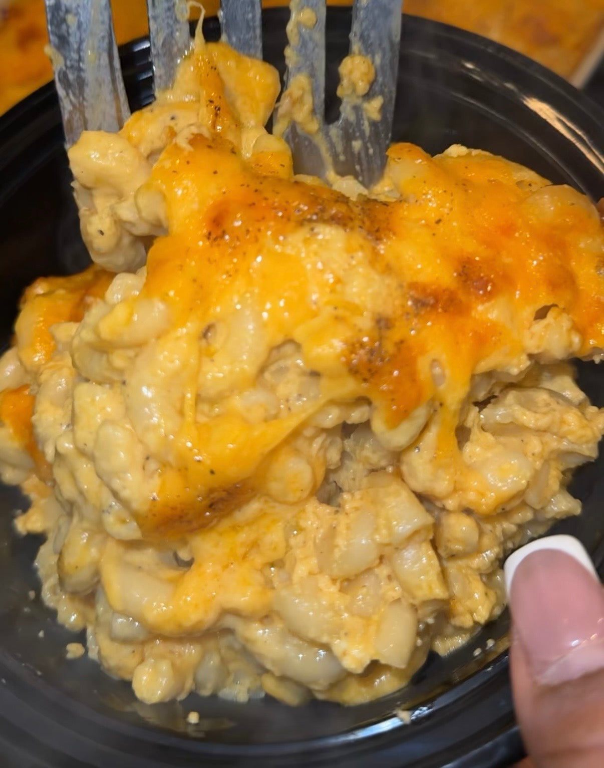 Creamy cheesy baked mac & cheese recipe