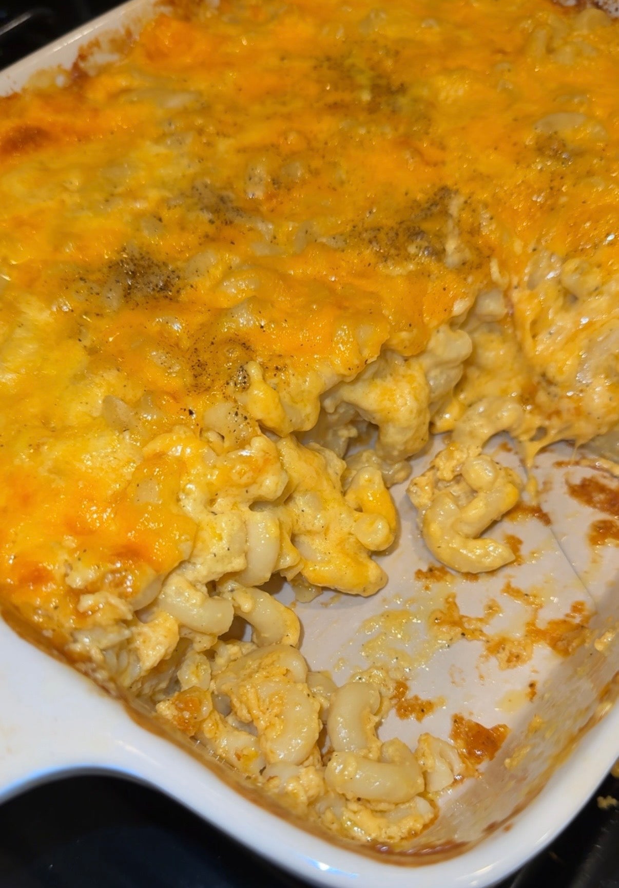 Creamy cheesy baked mac & cheese recipe