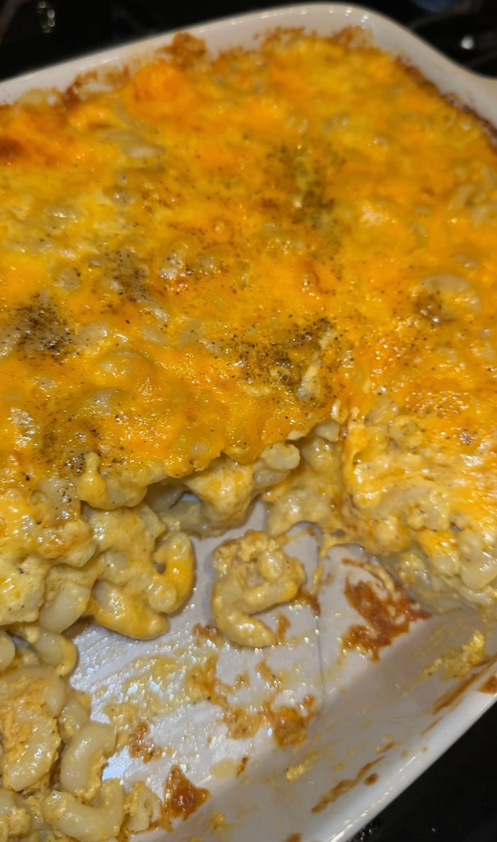 Creamy cheesy baked mac & cheese recipe
